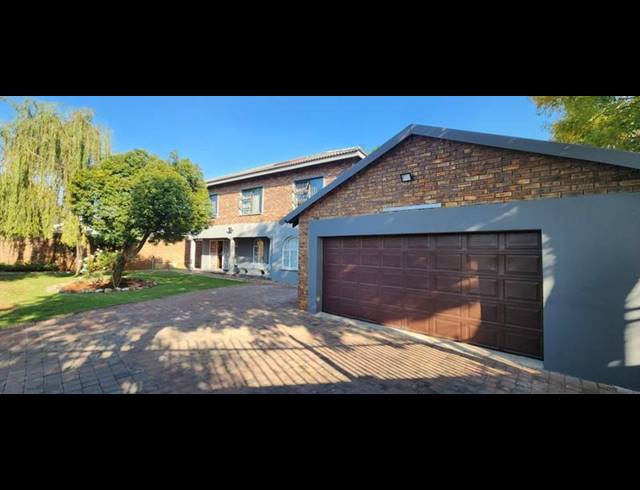 5 BEDROOM HOUSE FOR SALE IN ERASMIA